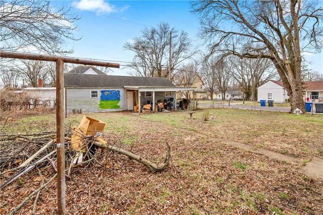 603 S New York Street, Sedalia, MO 65301