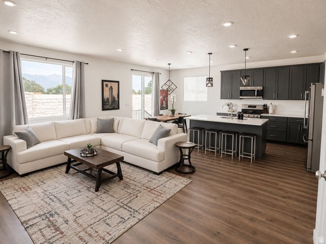8283 S MALLARD LN, West Jordan, UT 84088