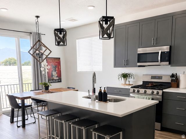 8283 S MALLARD LN, West Jordan, UT 84088