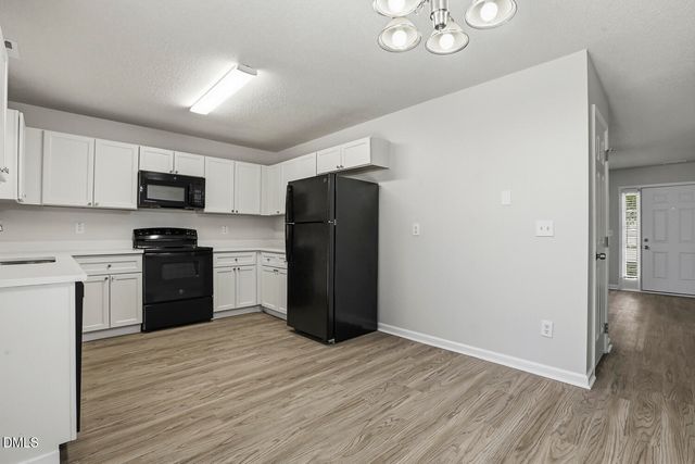 6 Cayman Court, Durham, NC 27703