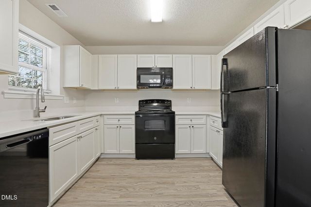 6 Cayman Court, Durham, NC 27703