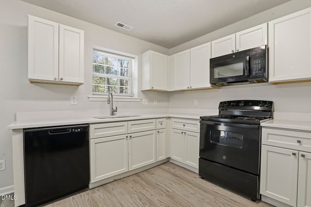 6 Cayman Court, Durham, NC 27703