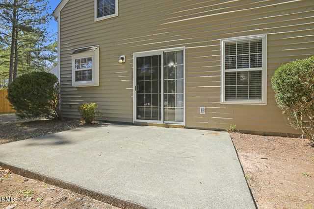 6 Cayman Court, Durham, NC 27703