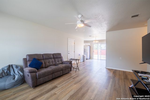 2849 Wyoming St, San Antonio, TX 78203