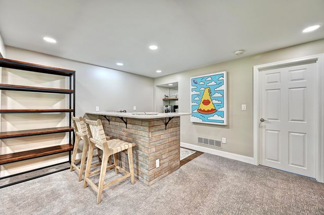 527 Fincastle Lane, Fort Wright, KY 41011