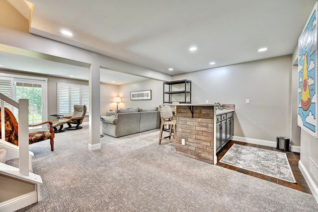 527 Fincastle Lane, Fort Wright, KY 41011