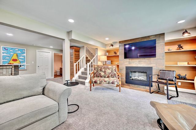 527 Fincastle Lane, Fort Wright, KY 41011
