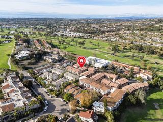 2565 Navarra Dr B, Carlsbad, CA 92009