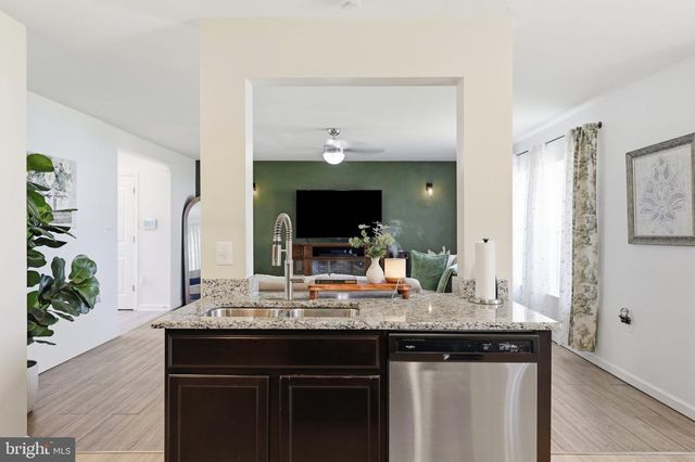 58 SARGENT LN, Martinsburg, WV 25401