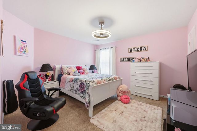 58 SARGENT LN, Martinsburg, WV 25401