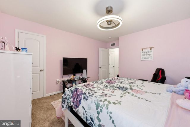 58 SARGENT LN, Martinsburg, WV 25401