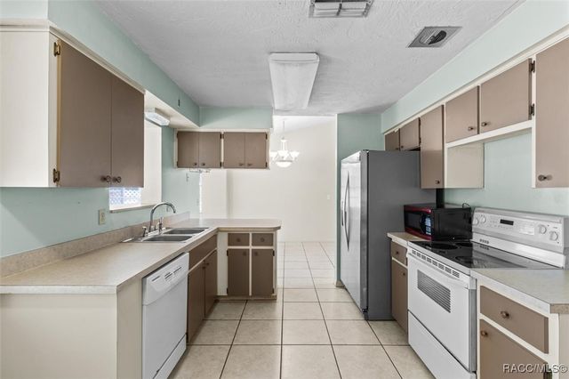 515 S Jefferson Street, Beverly Hills, FL 34465