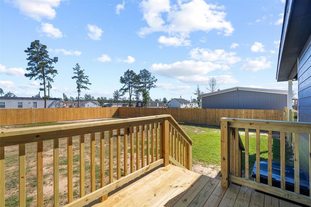 18473 Novarra Drive, Conroe, TX 77306