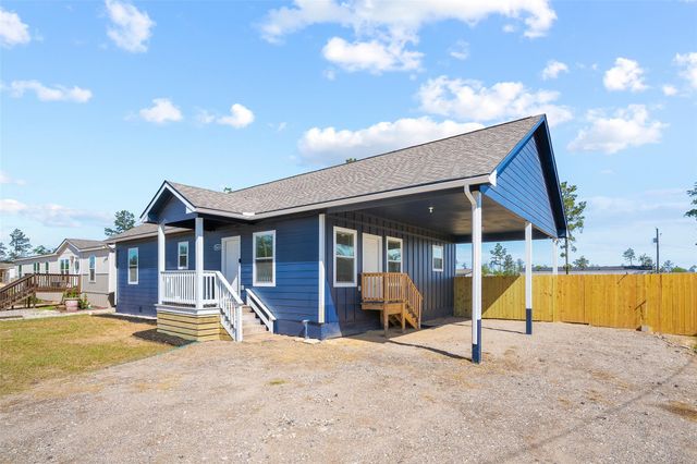 18473 Novarra Drive, Conroe, TX 77306