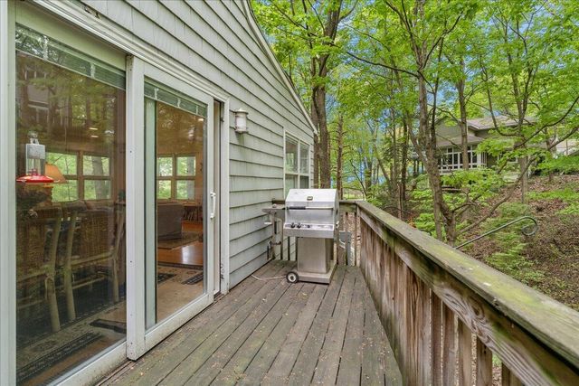 604 Pine Lane, Sawyer, MI 49125