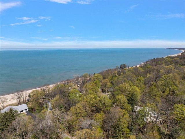 604 Pine Lane, Sawyer, MI 49125