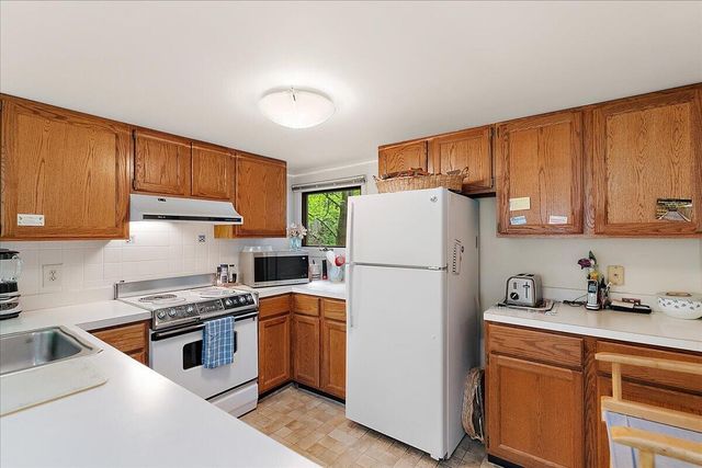 604 Pine Lane, Sawyer, MI 49125