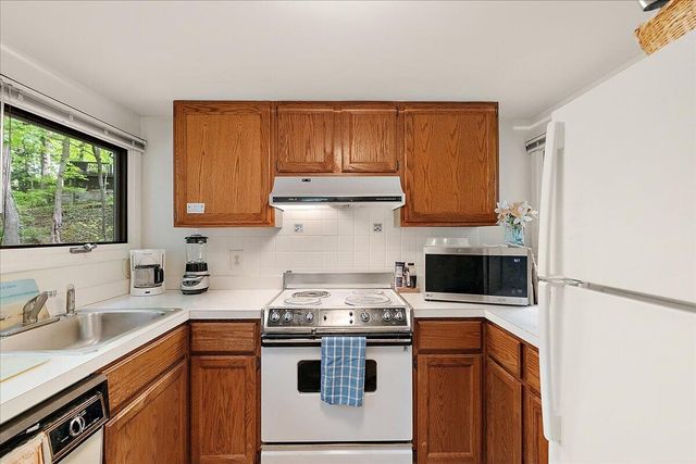 604 Pine Lane, Sawyer, MI 49125