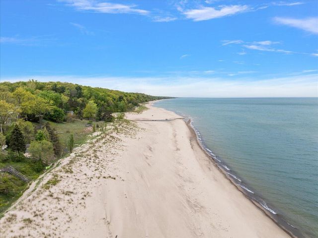 604 Pine Lane, Sawyer, MI 49125