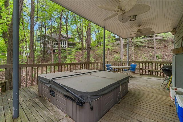 604 Pine Lane, Sawyer, MI 49125