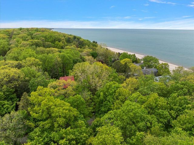 604 Pine Lane, Sawyer, MI 49125