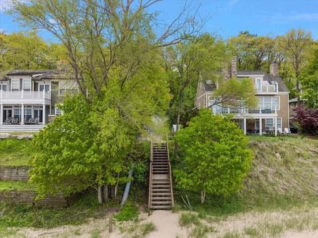 604 Pine Lane, Sawyer, MI 49125