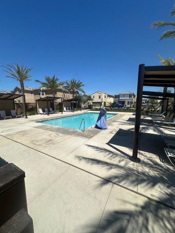 Image 18 of property listing at 1108 W Encore Way W, Madera, CA 93636