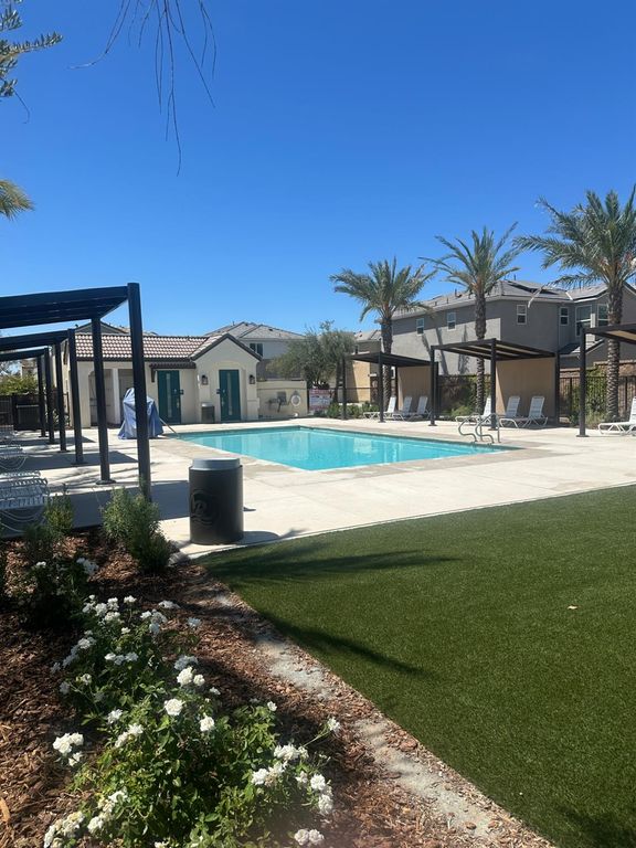 Image 21 of property listing at 1108 W Encore Way W, Madera, CA 93636