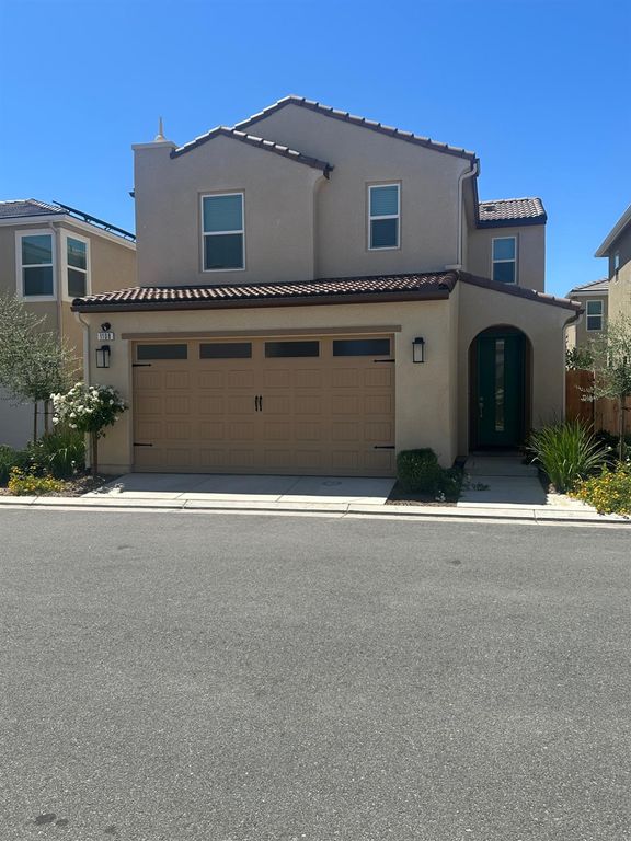 Image 22 of property listing at 1108 W Encore Way W, Madera, CA 93636