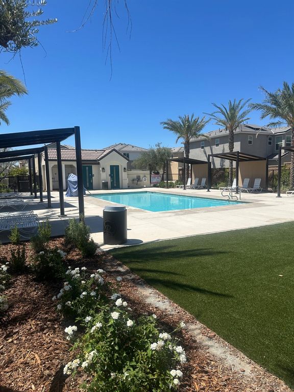Image 31 of property listing at 1108 W Encore Way W, Madera, CA 93636