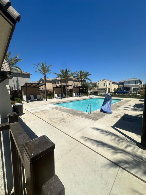 Image 32 of property listing at 1108 W Encore Way W, Madera, CA 93636