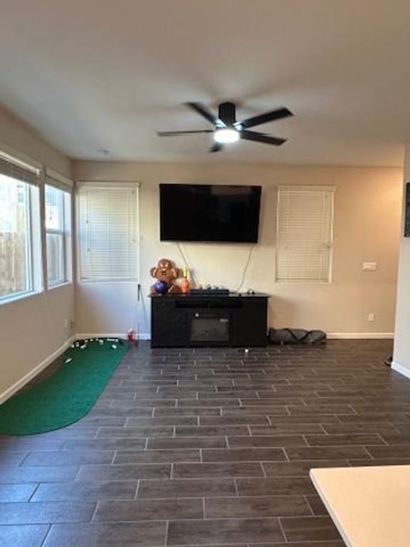 Image 7 of property listing at 1108 W Encore Way W, Madera, CA 93636