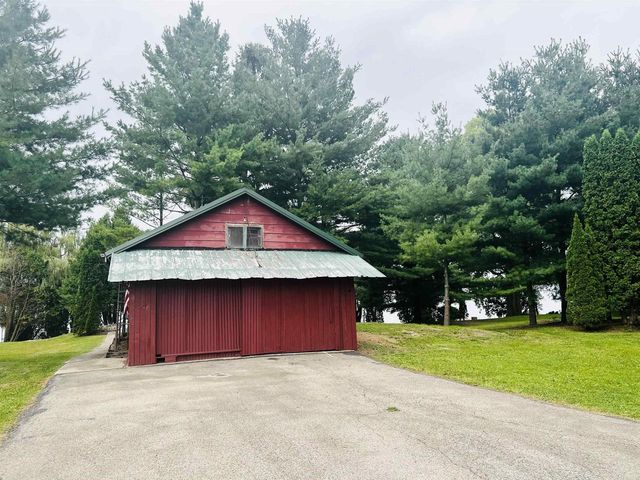 W10904 Glen Drive, Beaver Dam, WI 53916