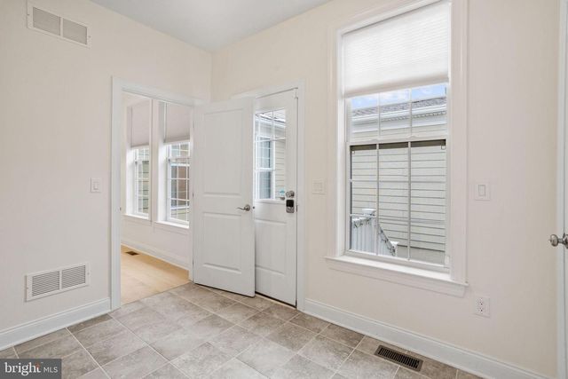 19 MAGPIE LN, Princeton, NJ 08540