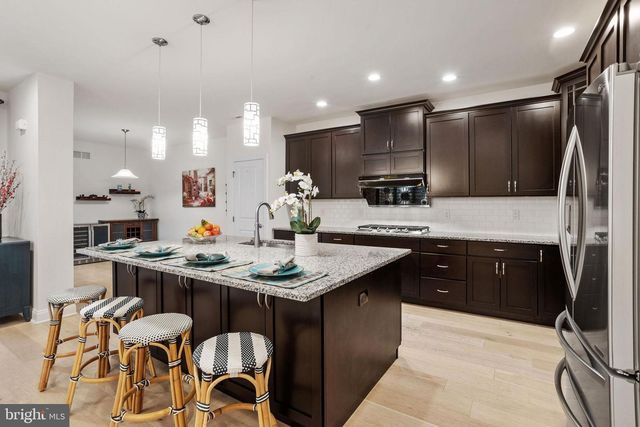 19 MAGPIE LN, Princeton, NJ 08540