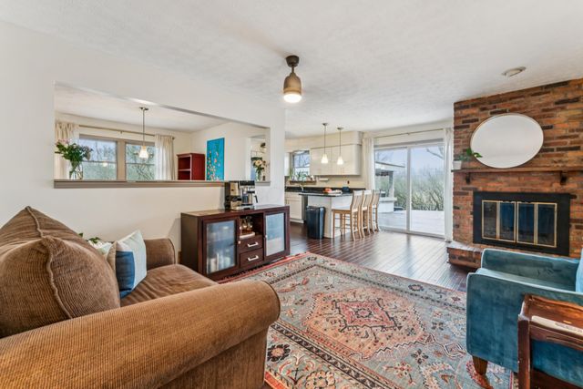 1381 Brentfield Place, Columbus, OH 43228