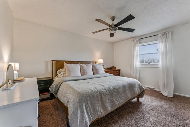 1381 Brentfield Place, Columbus, OH 43228