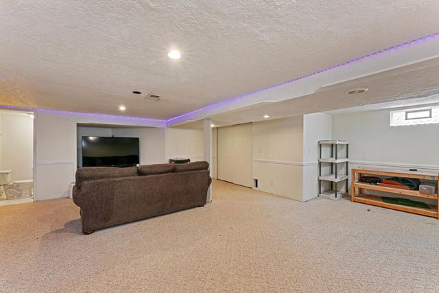 1381 Brentfield Place, Columbus, OH 43228