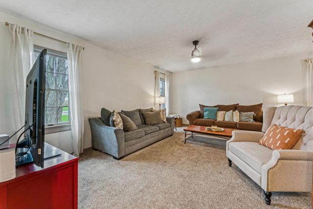 1381 Brentfield Place, Columbus, OH 43228