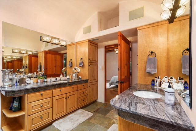 11 Koontz Road, Corrales, NM 87048