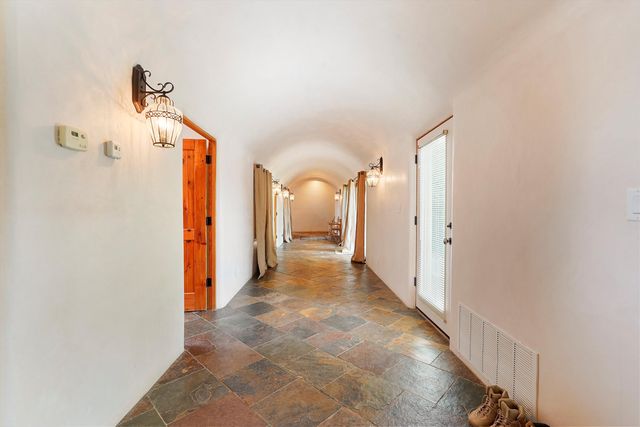 11 Koontz Road, Corrales, NM 87048