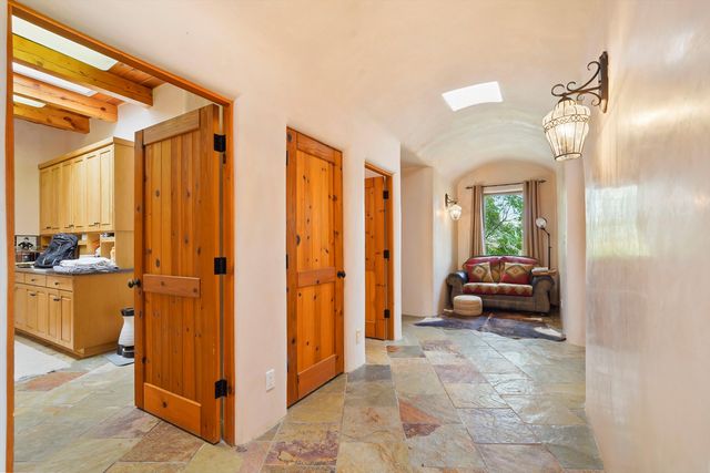 11 Koontz Road, Corrales, NM 87048