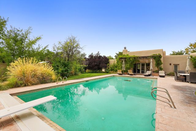 11 Koontz Road, Corrales, NM 87048