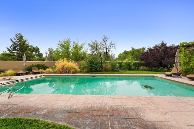 11 Koontz Road, Corrales, NM 87048