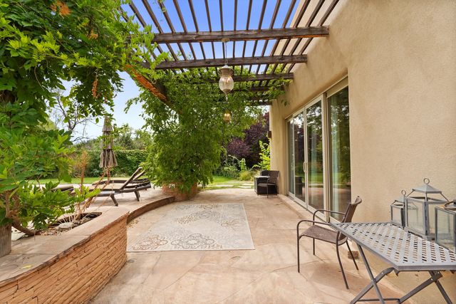 11 Koontz Road, Corrales, NM 87048