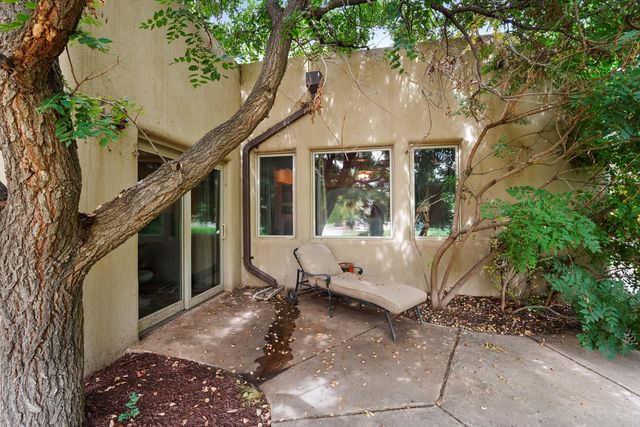 11 Koontz Road, Corrales, NM 87048