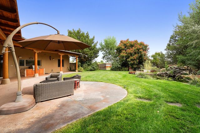 11 Koontz Road, Corrales, NM 87048