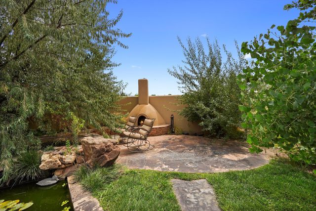 11 Koontz Road, Corrales, NM 87048