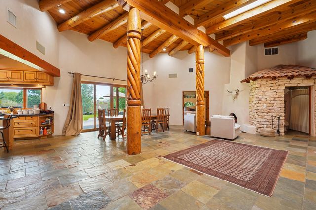 11 Koontz Road, Corrales, NM 87048