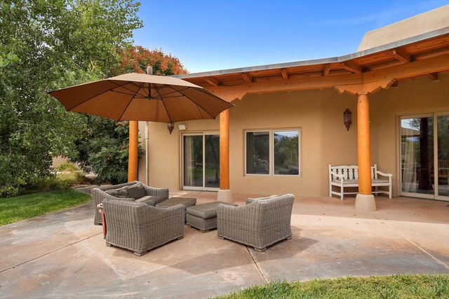 11 Koontz Road, Corrales, NM 87048